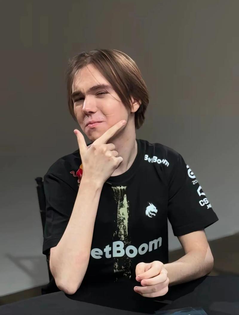 xertioN 与 Mouz 延长合同；